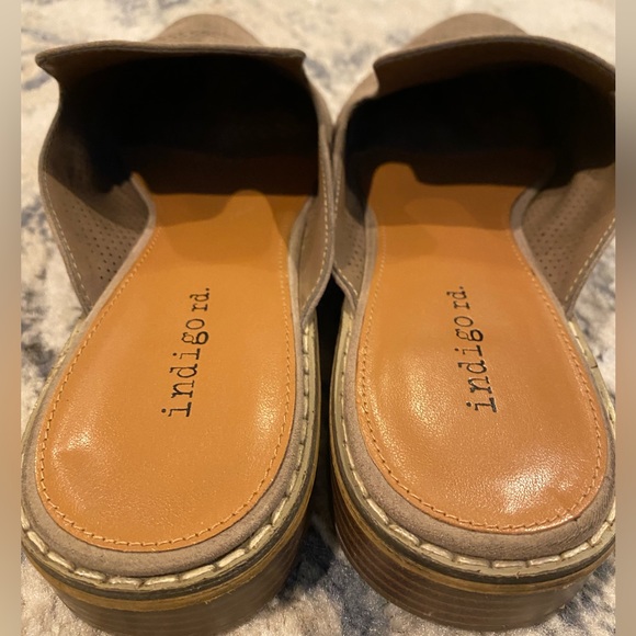 Mules - Picture 3 of 6